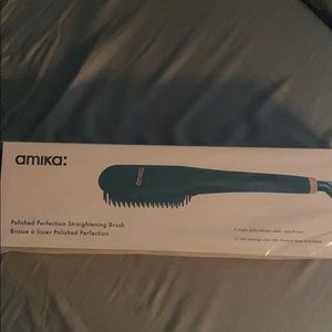 Amika Polished Perfection Straightening Brush